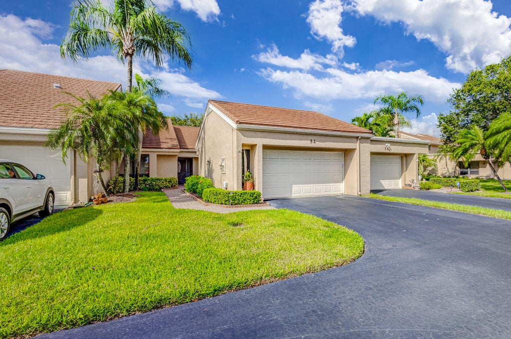 Photo of 52 Balfour Road, Palm Beach Gardens, FL 33418 (MLS # R10917197)