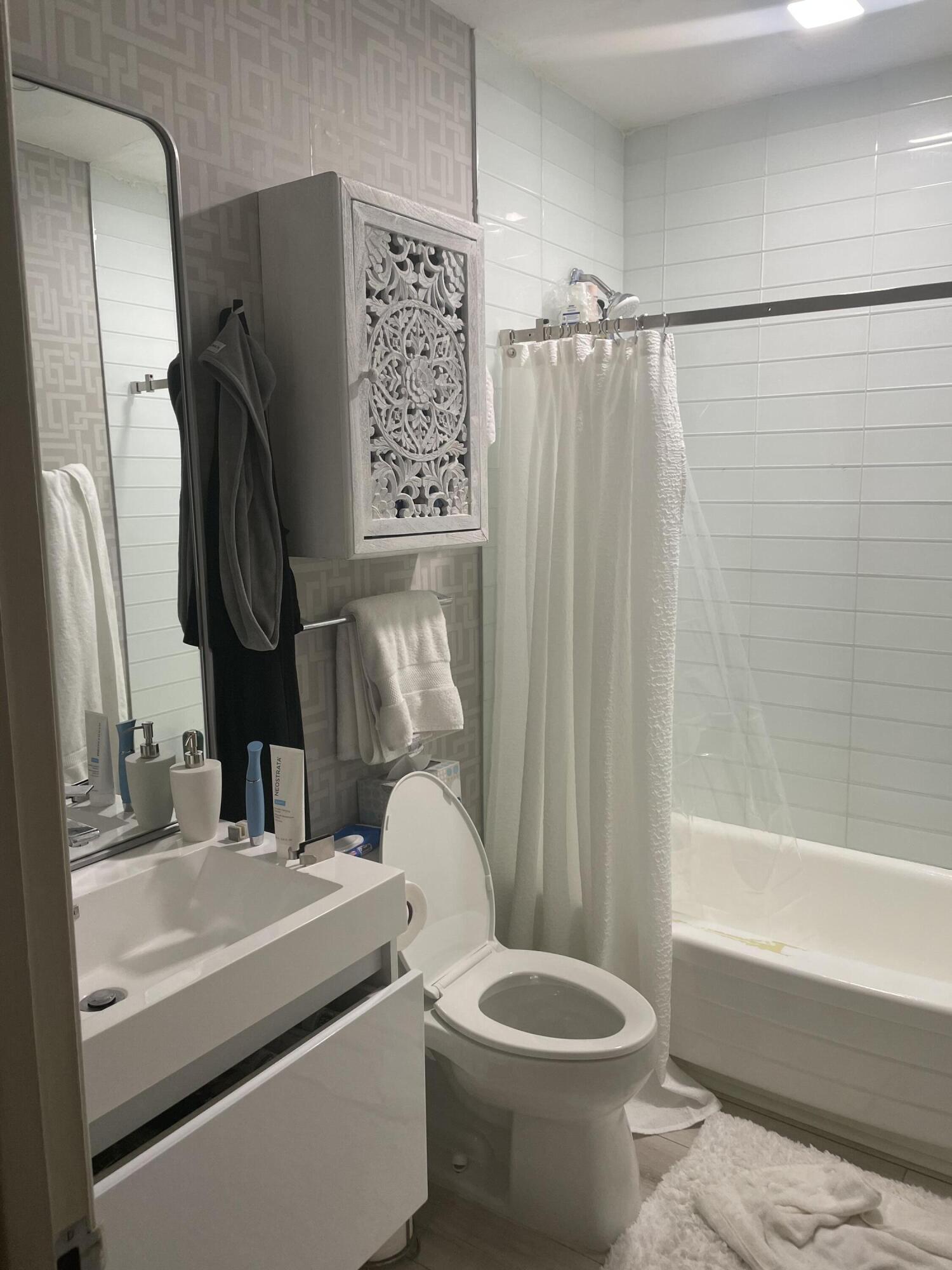 LAKE MAYAN APTS CO-OP - Residential Lease