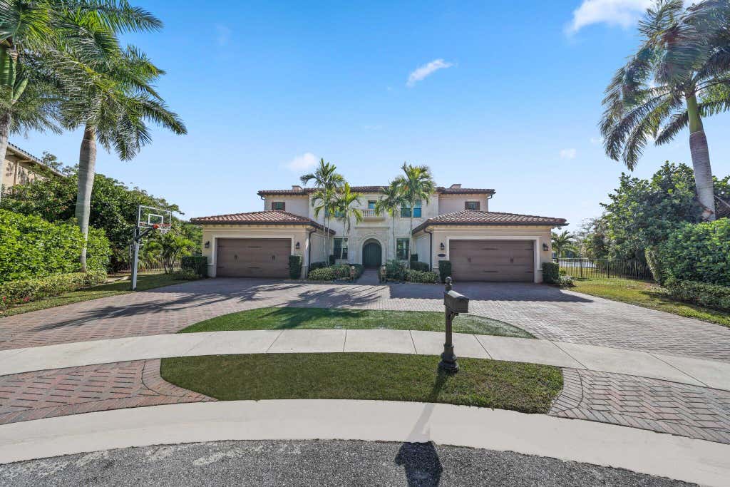 Photo of 17511 Cadena Drive, Boca Raton, FL 33496 (MLS # B26066397)