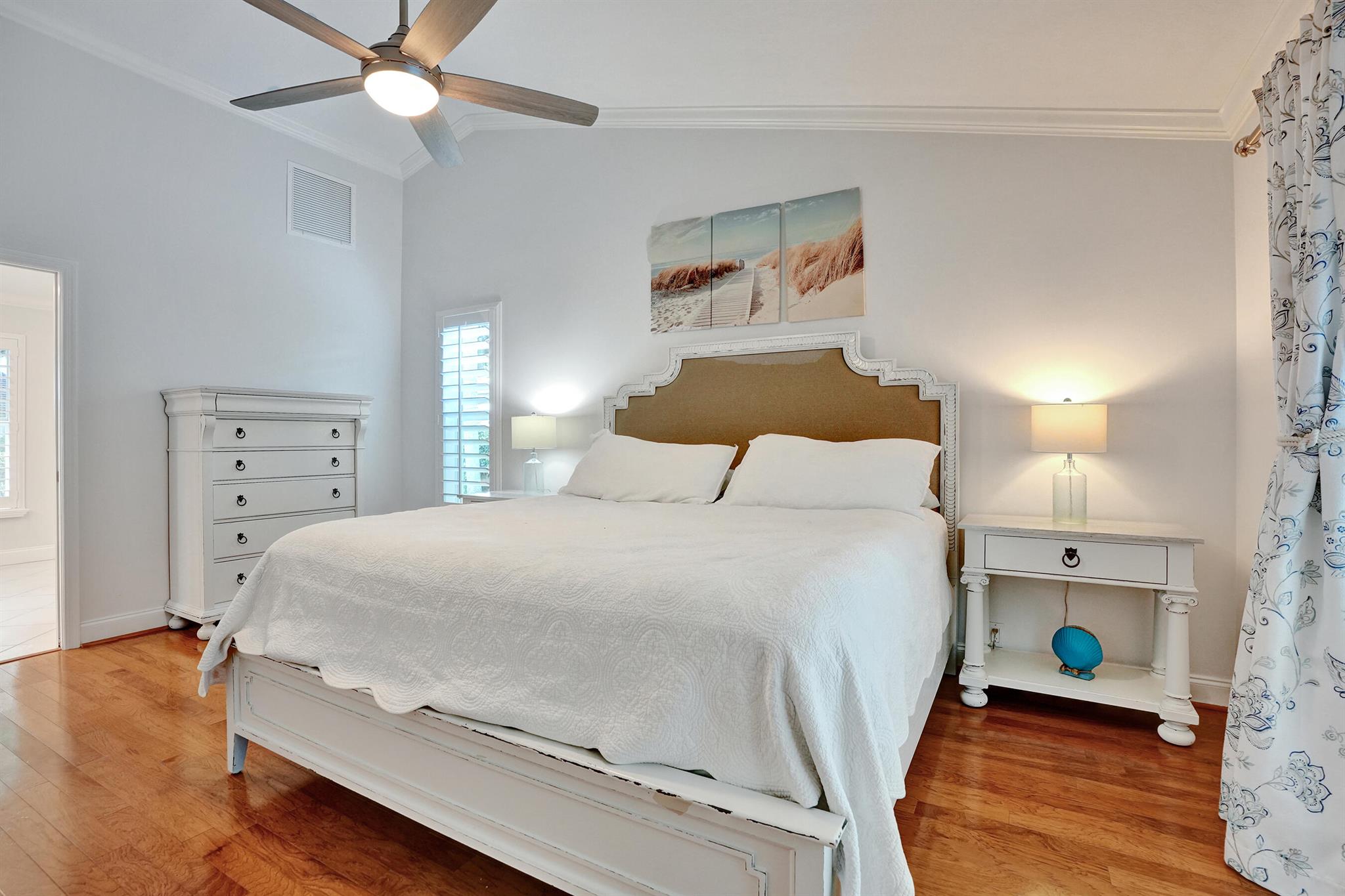 SHORES 3 - Residential