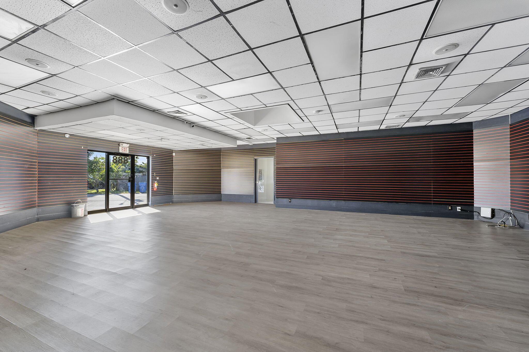 GREYNOLDS HIGHLANDS UNIT - Commercial Sale