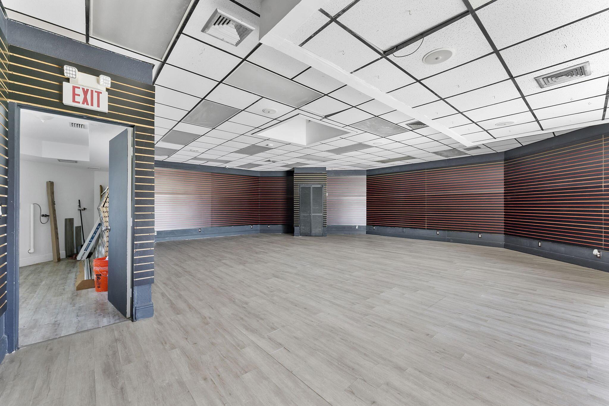 GREYNOLDS HIGHLANDS UNIT - Commercial Sale