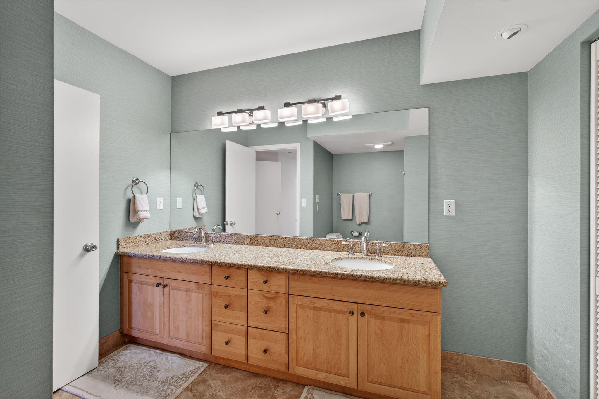 SOUTHPORTE ONE AT JONATHANS LANDING CONDO - Residential