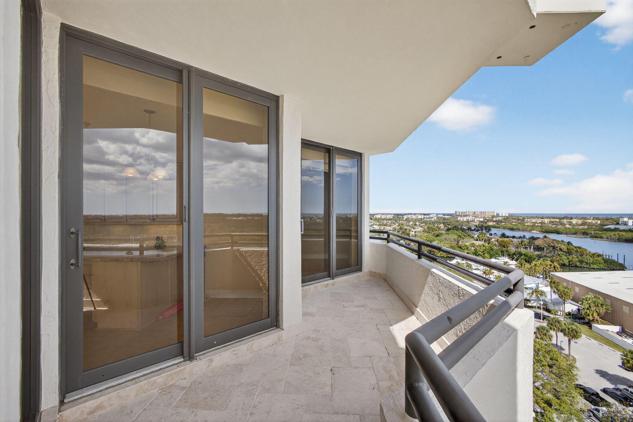 SOUTHPORTE ONE AT JONATHANS LANDING CONDO - Residential