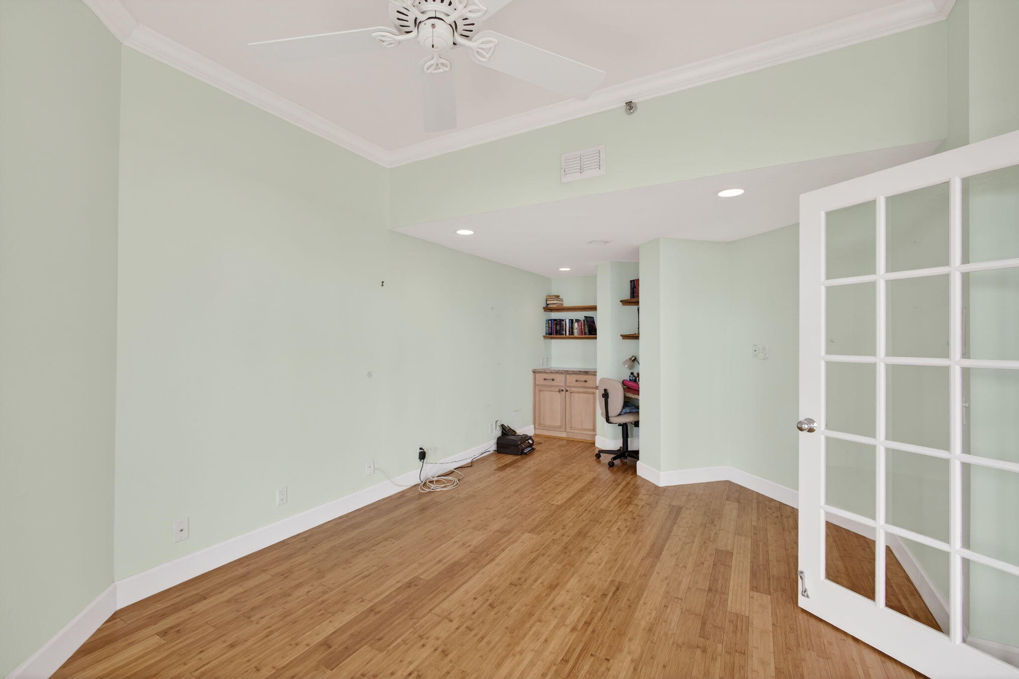 SOUTHPORTE ONE AT JONATHANS LANDING CONDO - Residential
