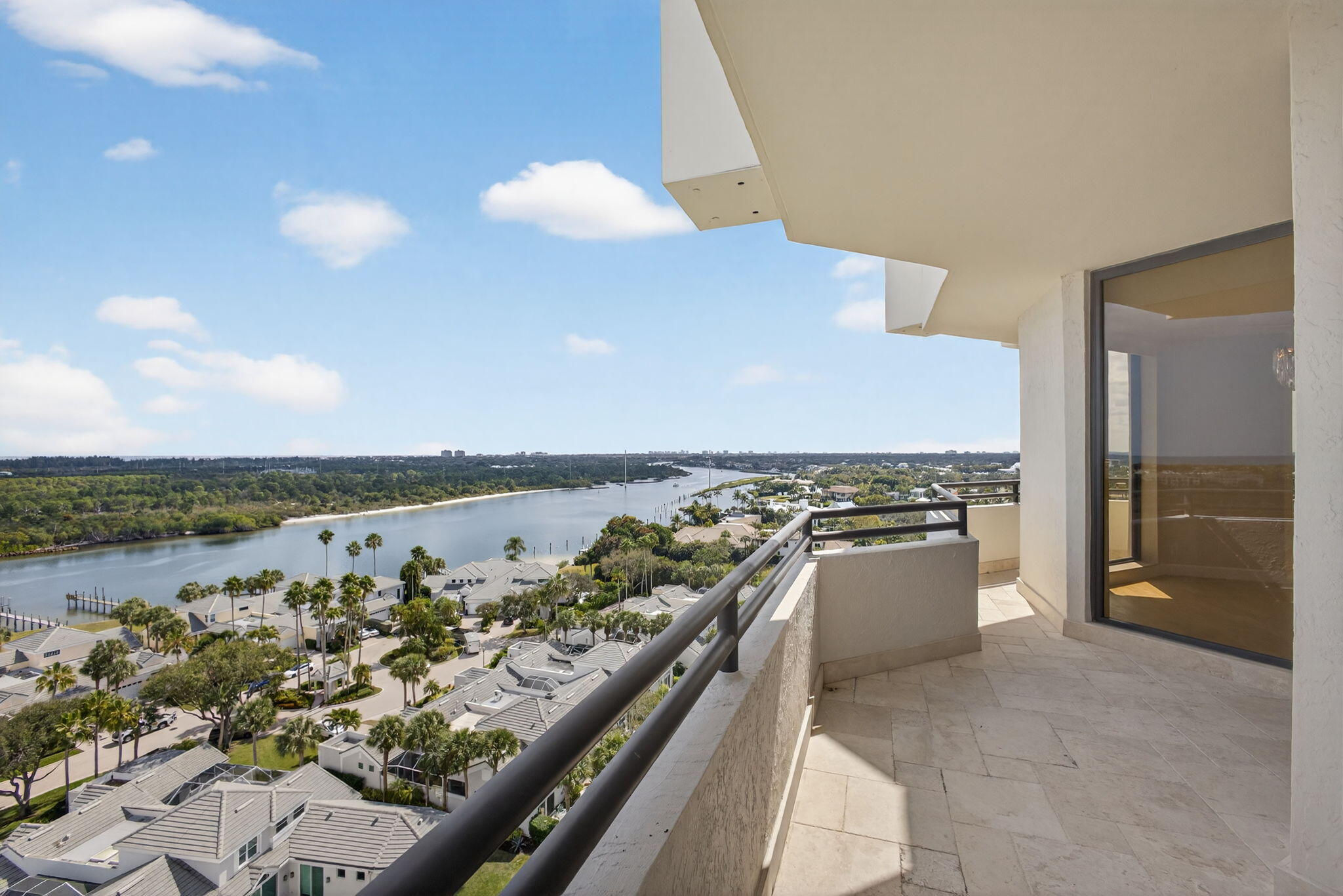 SOUTHPORTE ONE AT JONATHANS LANDING CONDO - Residential