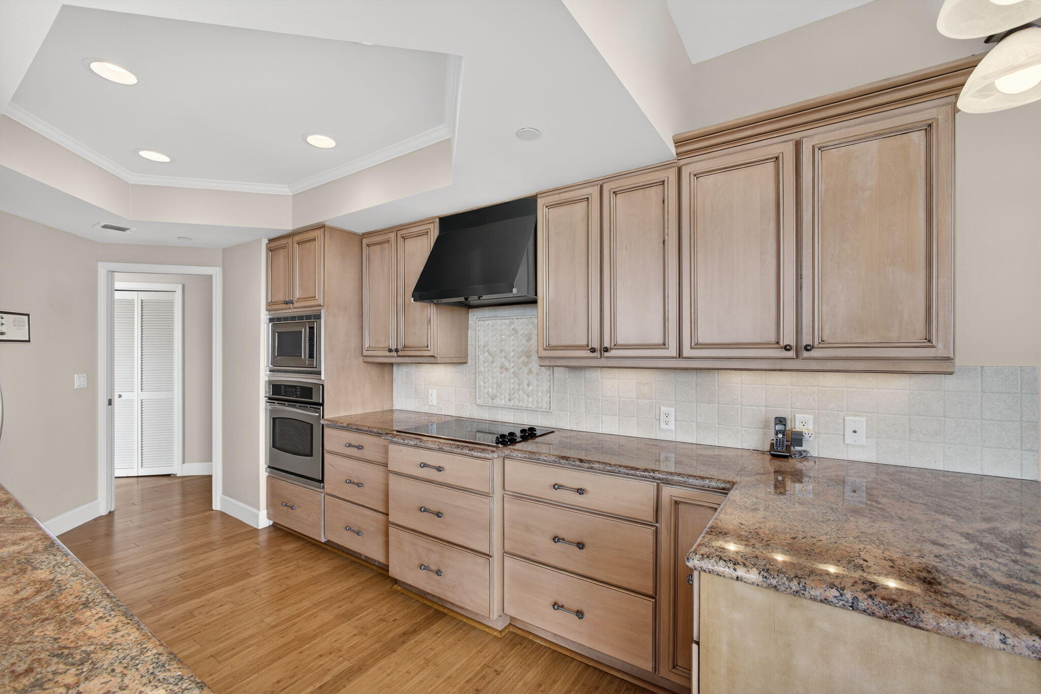SOUTHPORTE ONE AT JONATHANS LANDING CONDO - Residential