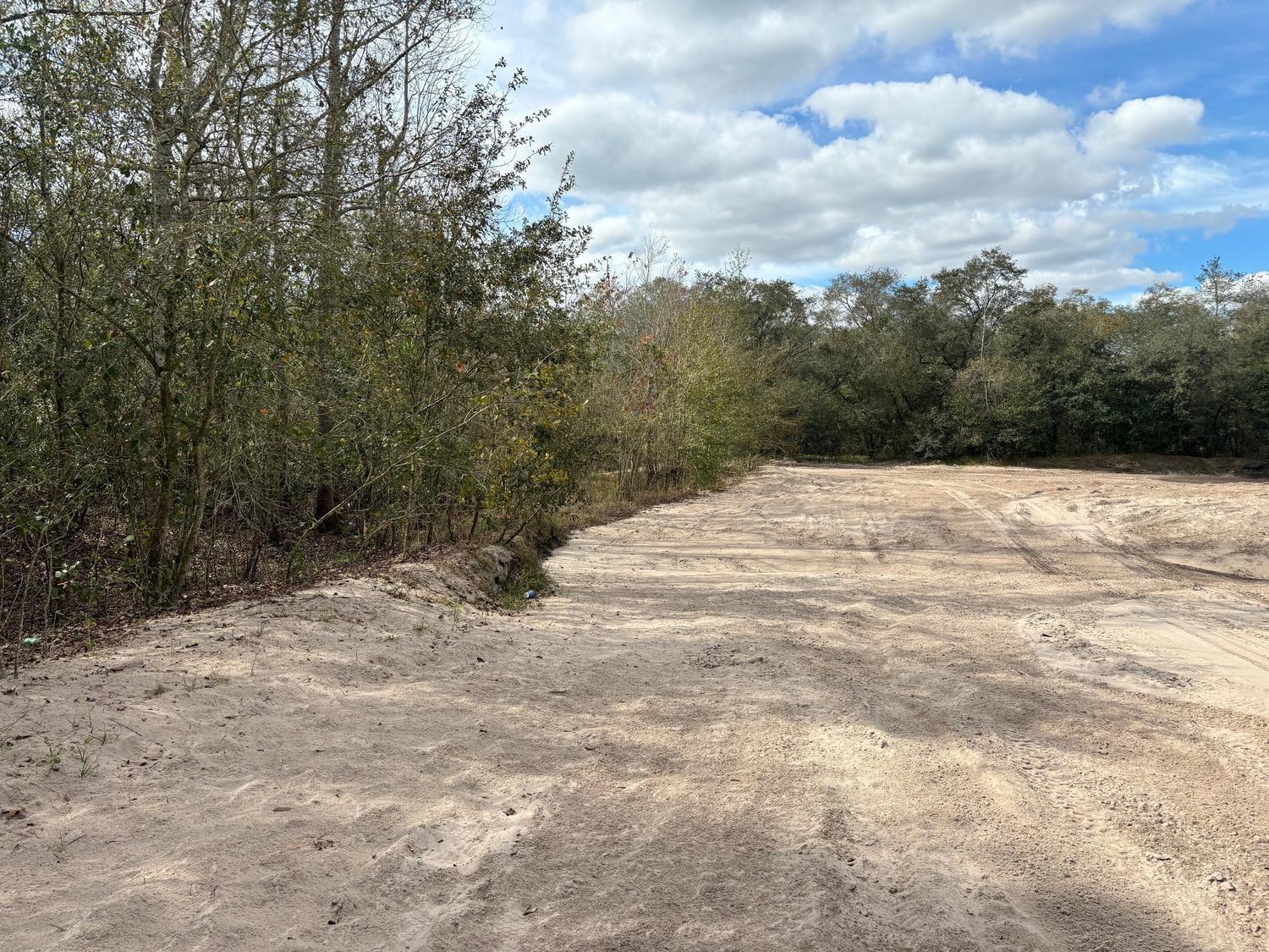 Rancho Bonito RB16 - Land