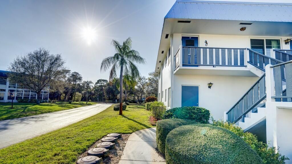 Photo of 2929 SE Ocean Boulevard #142-10, Stuart, FL 34996 (MLS # R10780367)