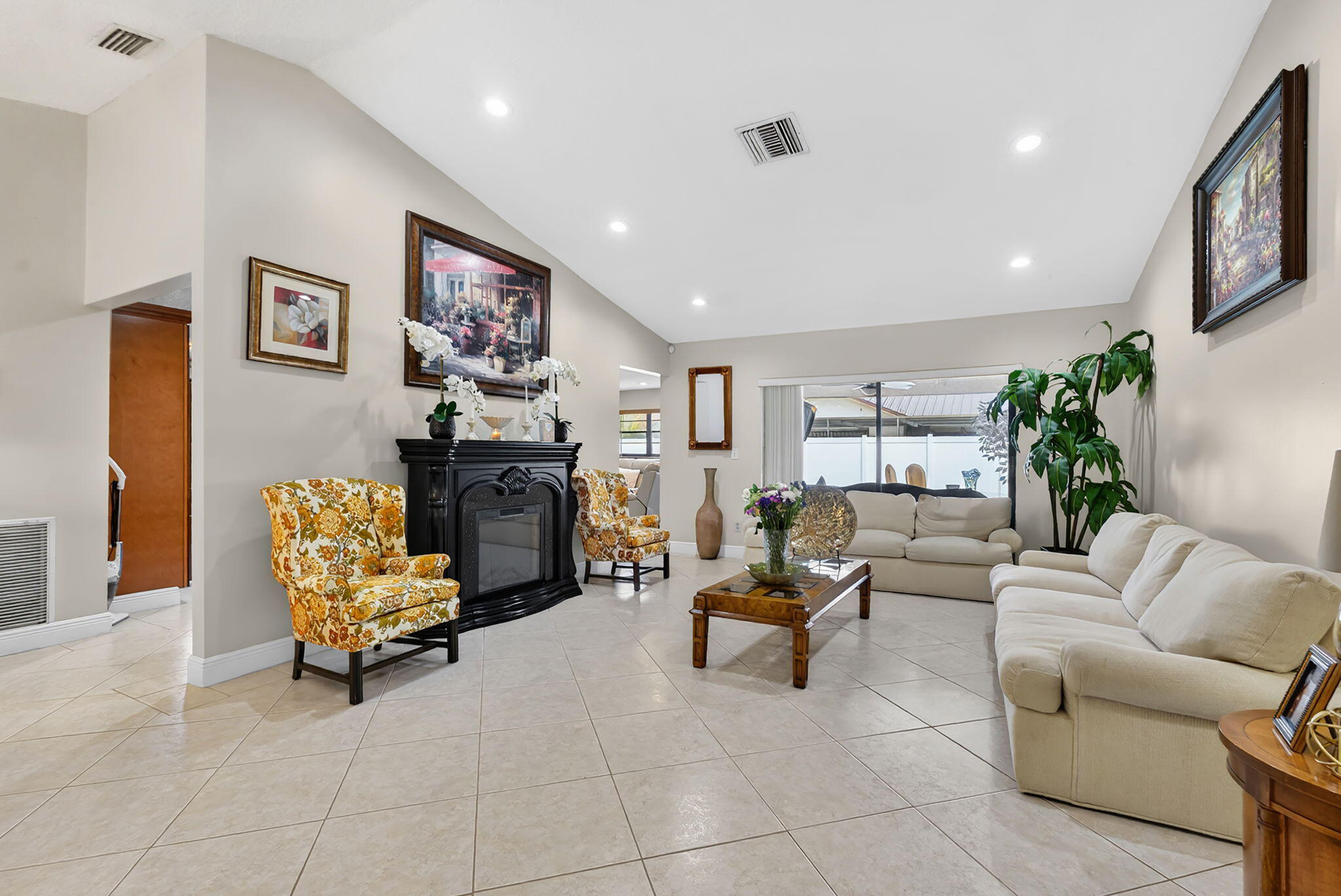 BOULEVARD WOODS WEST SEC 2 - Residential