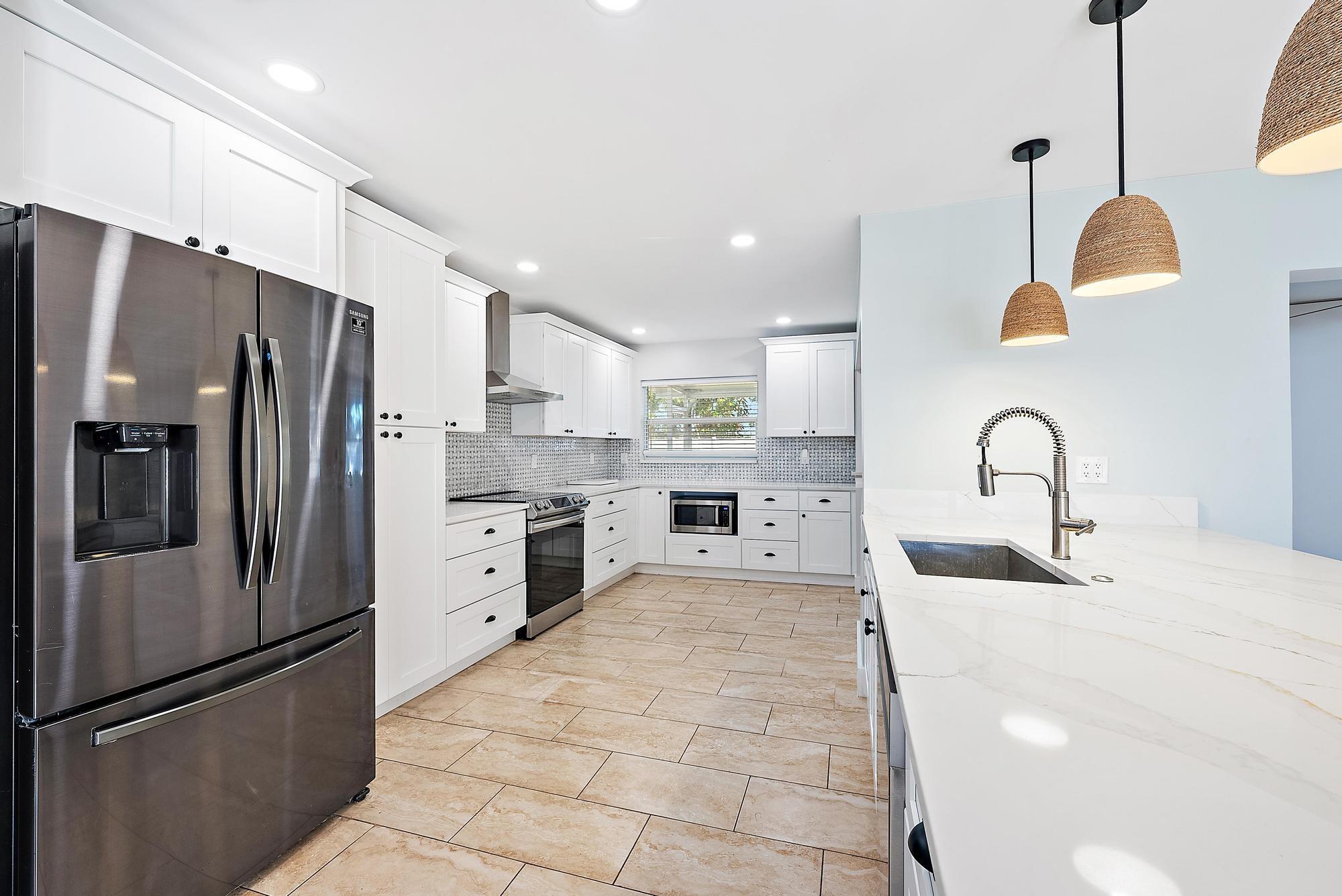 PALM BEACH GARDENS - Residential Lease