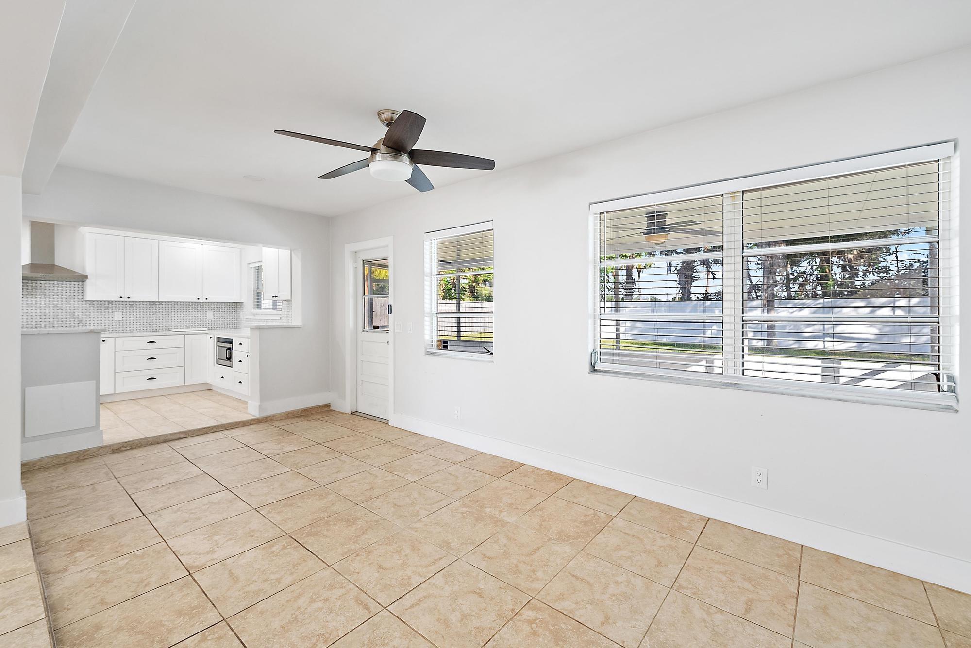 PALM BEACH GARDENS - Residential Lease