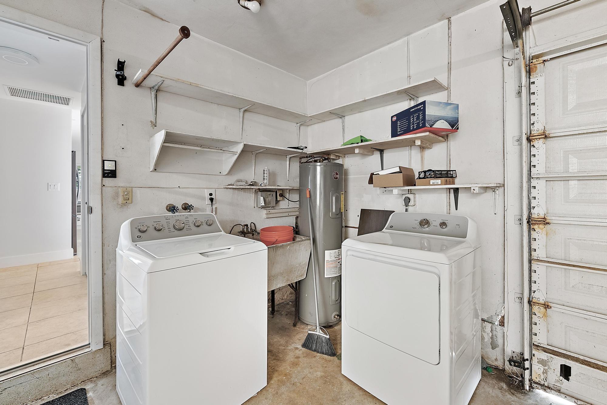 PALM BEACH GARDENS - Residential Lease