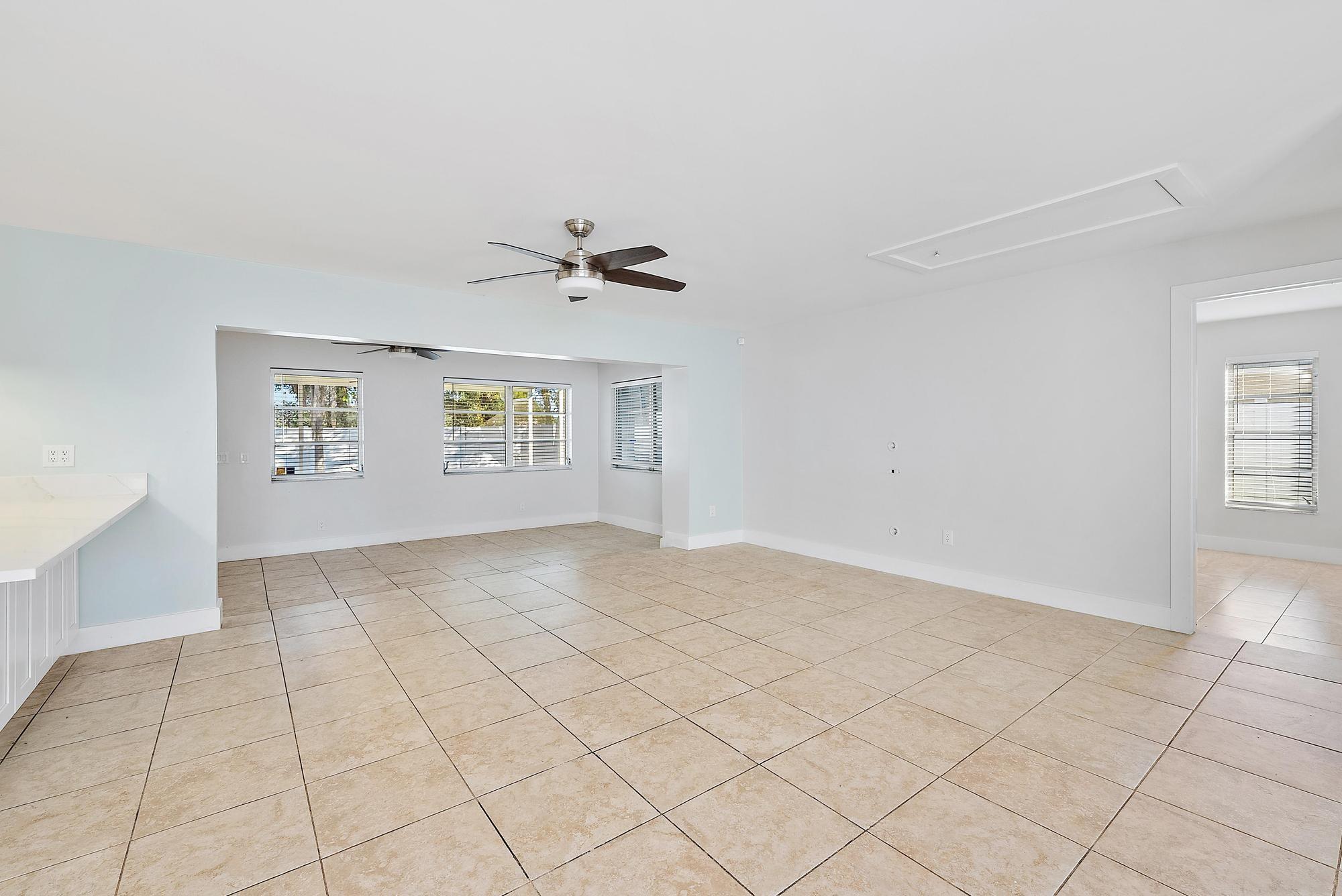 PALM BEACH GARDENS - Residential Lease