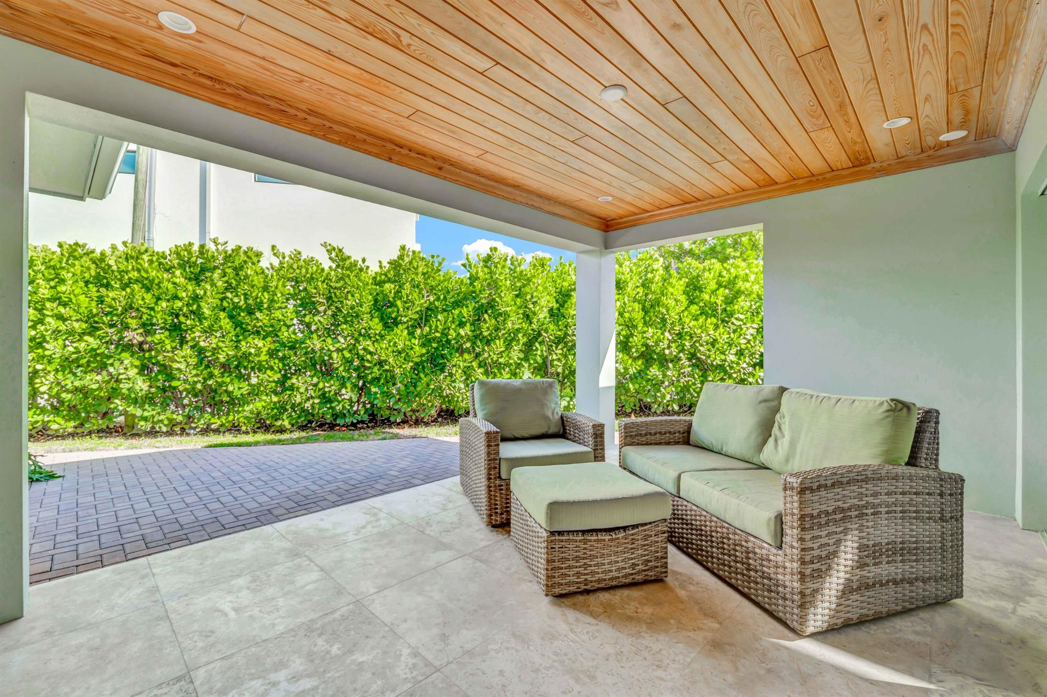 JUNO BEACH - Residential