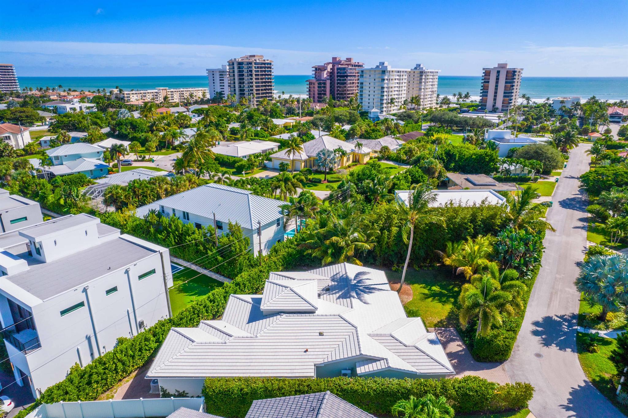 JUNO BEACH - Residential