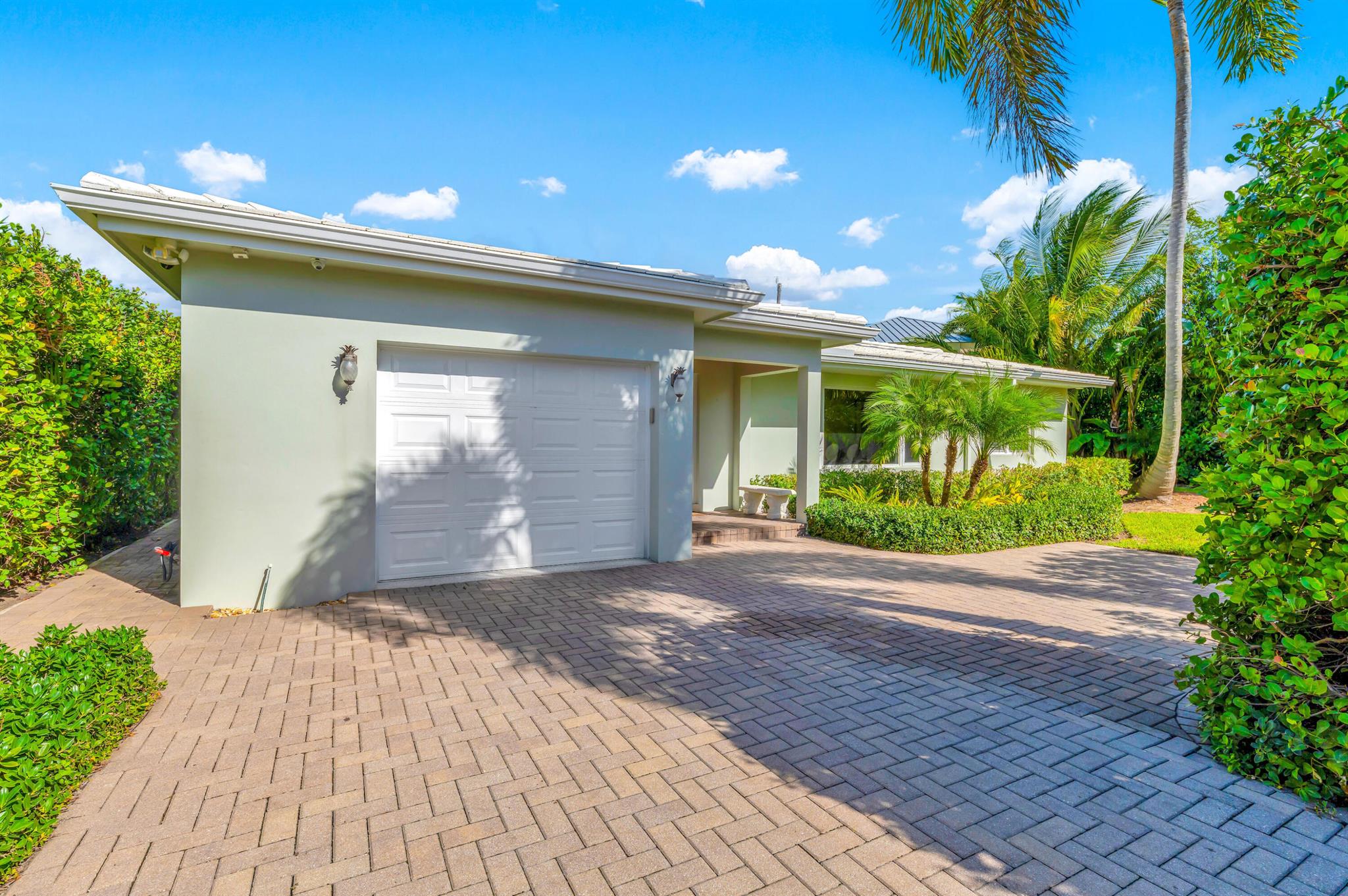 JUNO BEACH - Residential