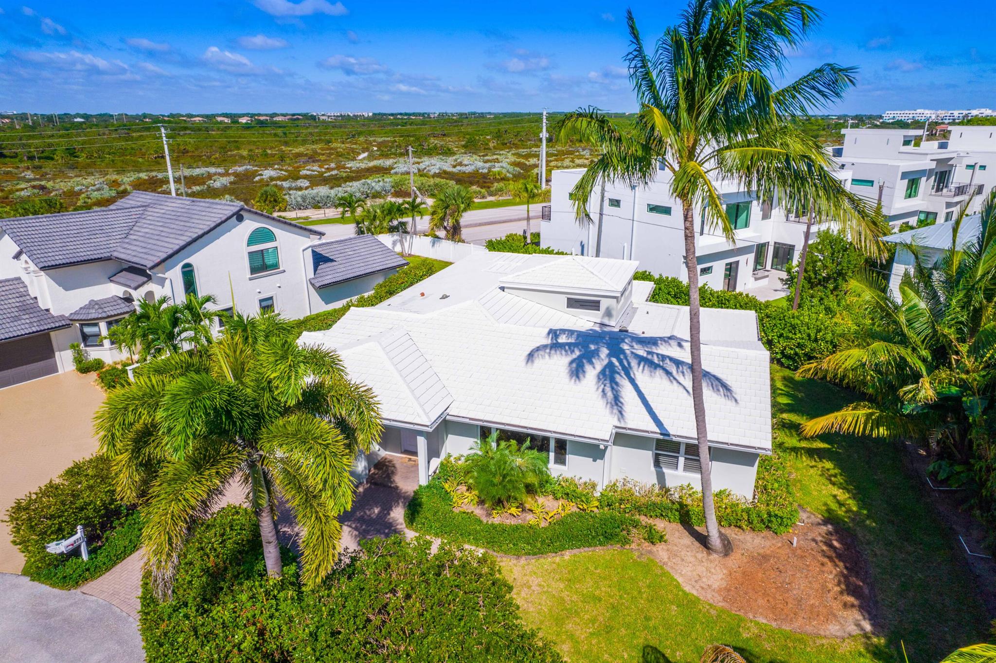 471 N Juno Lane