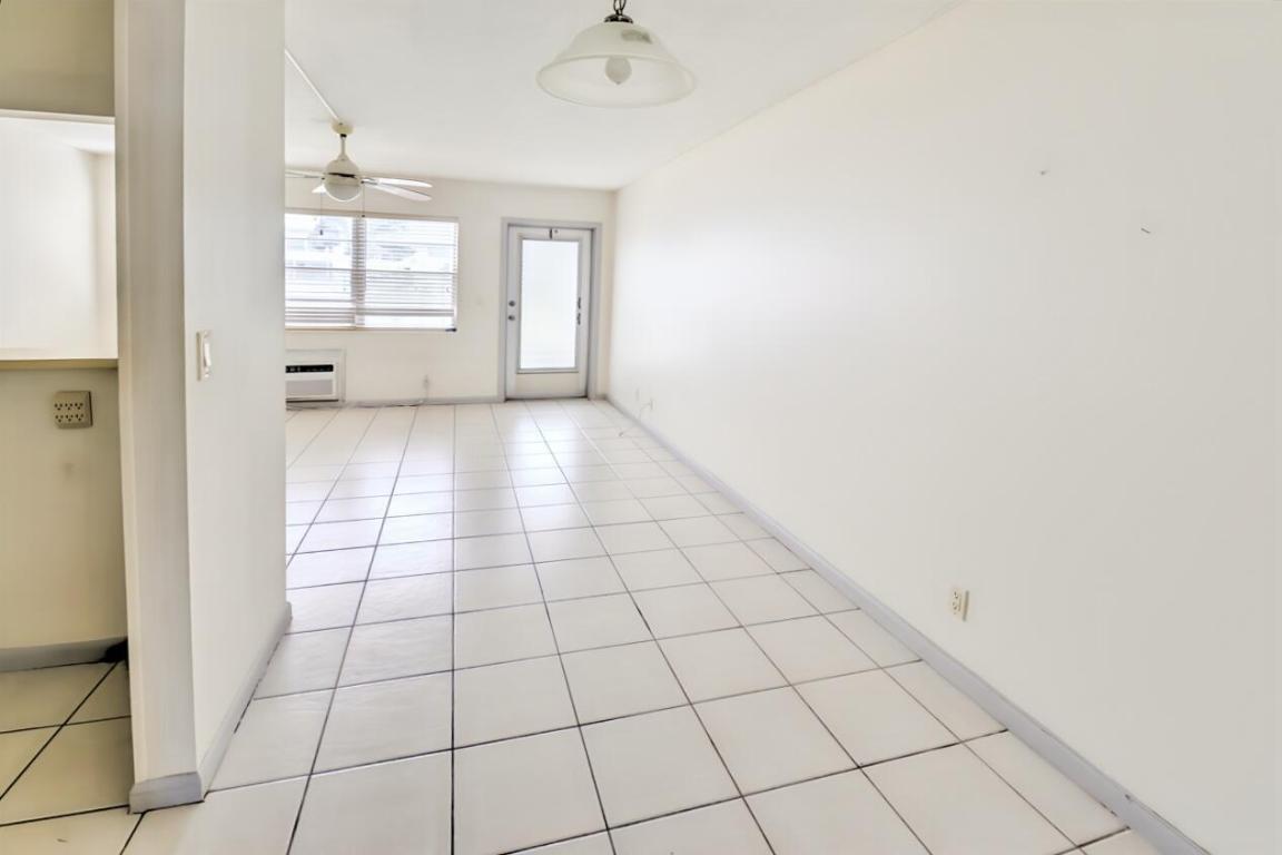 ANDOVER CONDOS - Residential