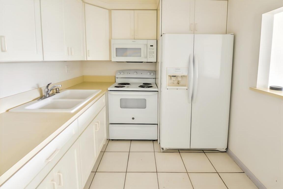 ANDOVER CONDOS - Residential