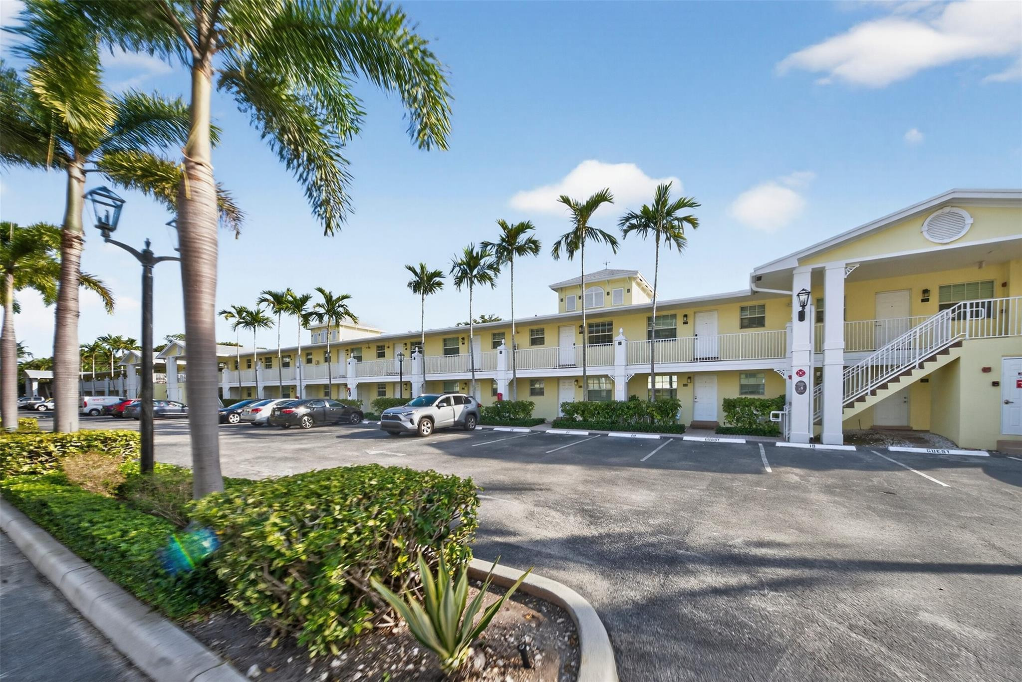 The Grove at Wilton Manor - Residential