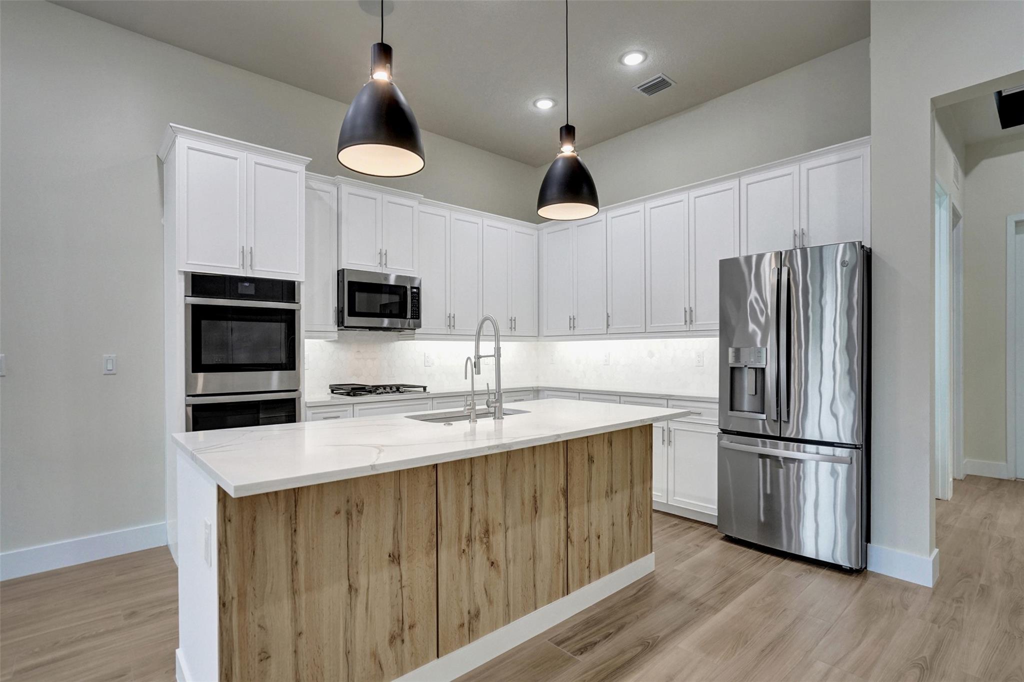 7467 S Blue Spring Dr 7467