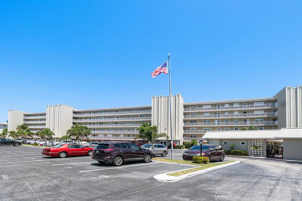 LANDS END CONDO LOTS 12 AND 13 (LESS IRREG PAR - Residential