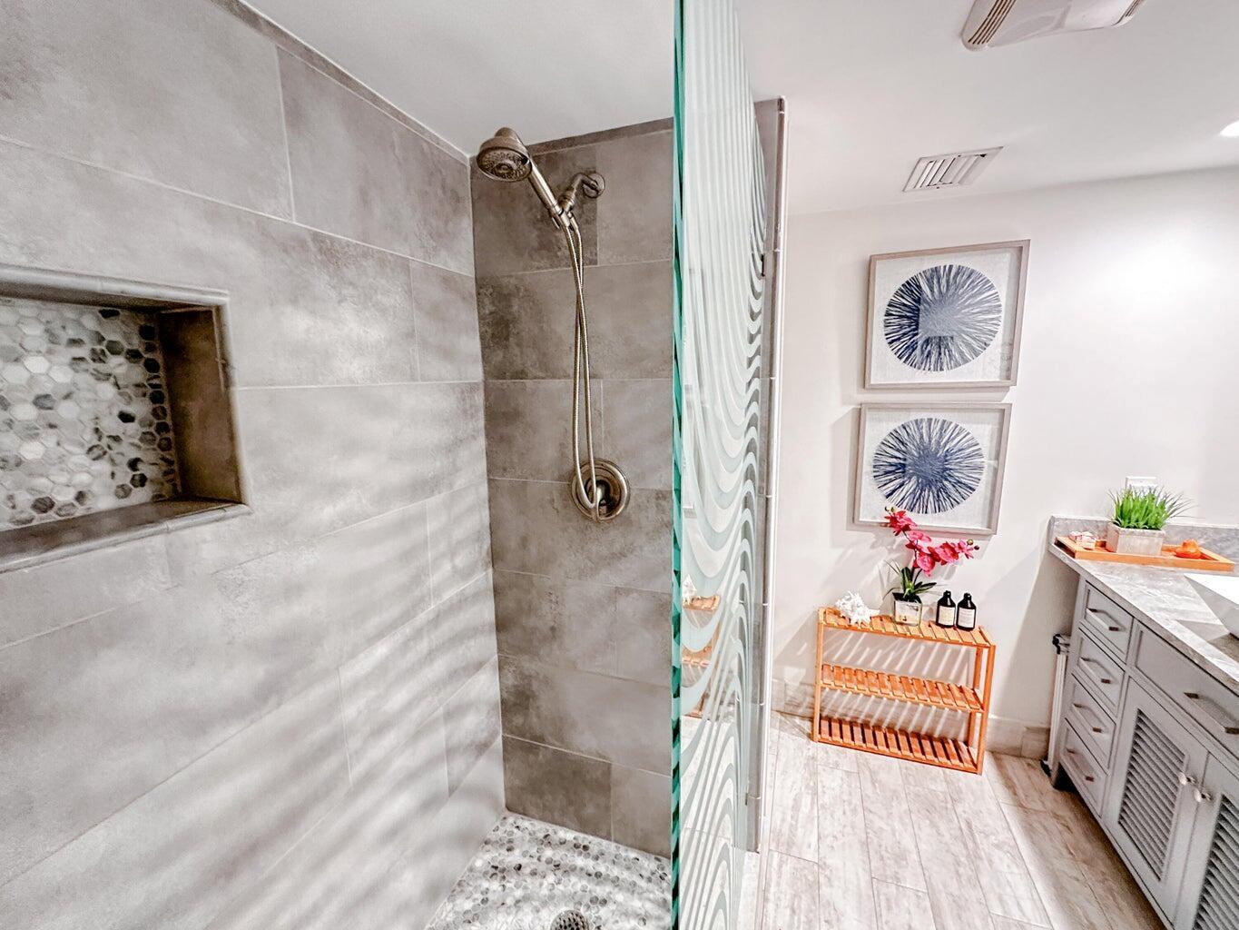 PHOENIX TOWERS CONDO - Residential Lease