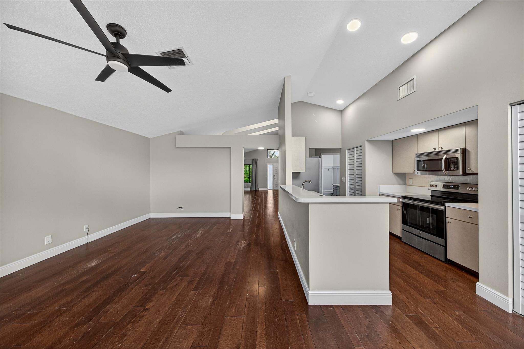 CROSSCREEK II - Residential