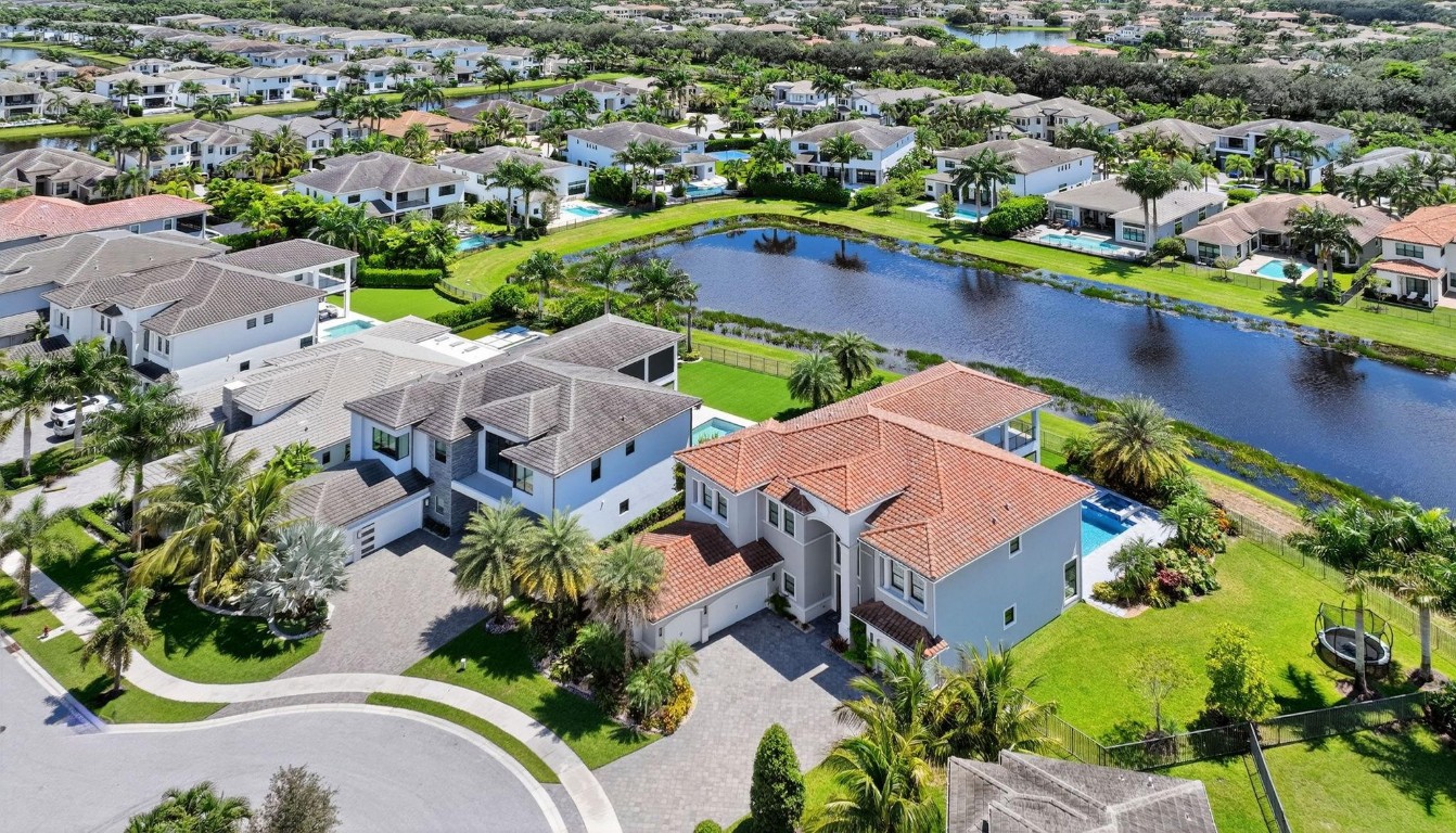 BOCA BRIDGES - Residential