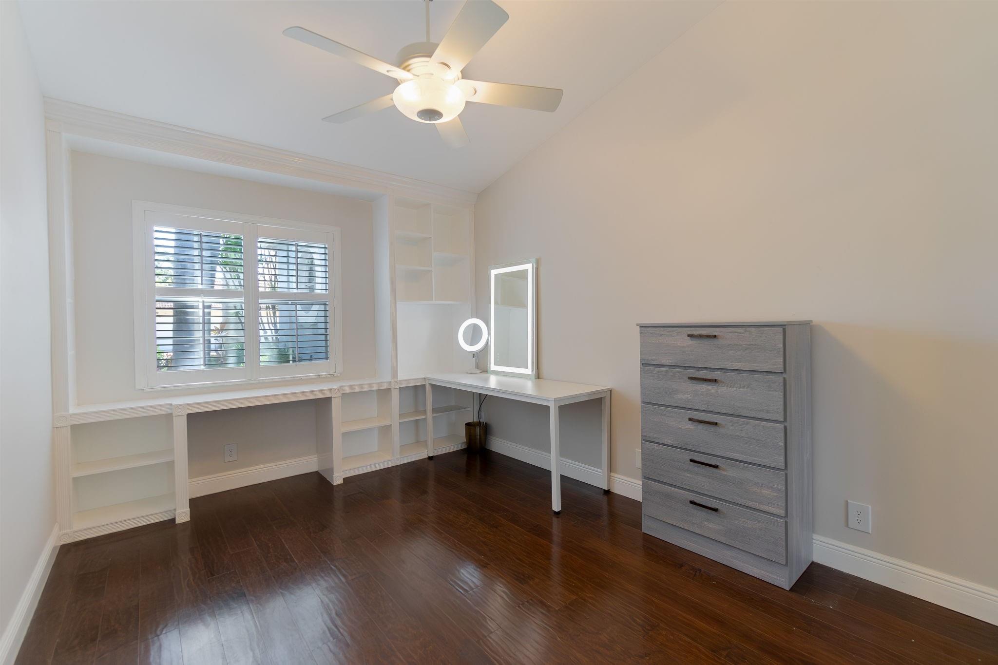 SIENA OAKS - Residential