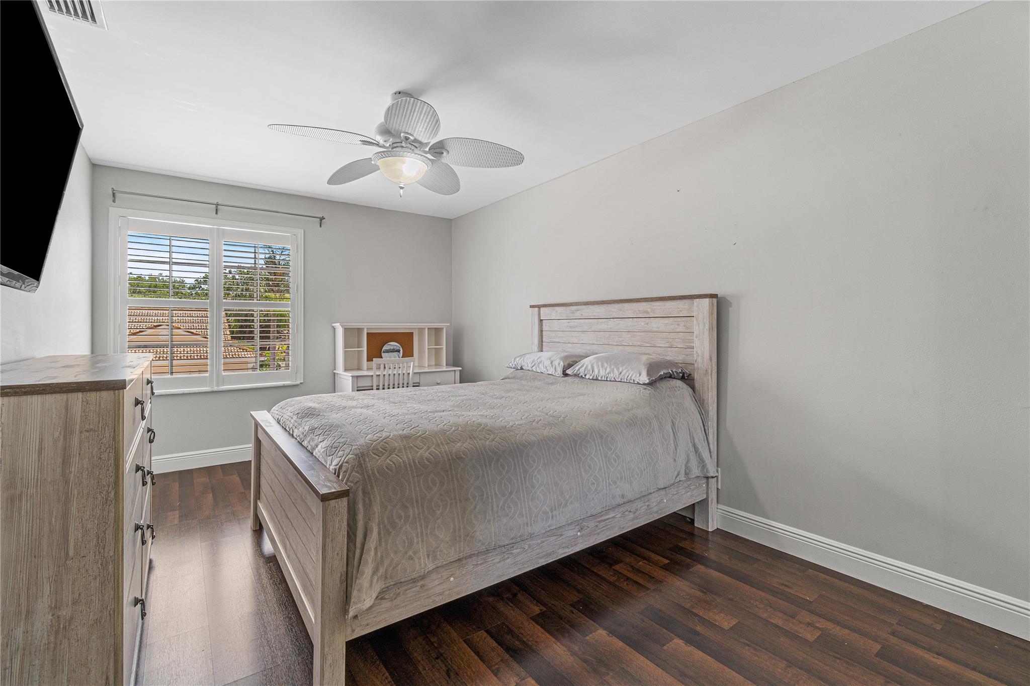 SIENA OAKS - Residential