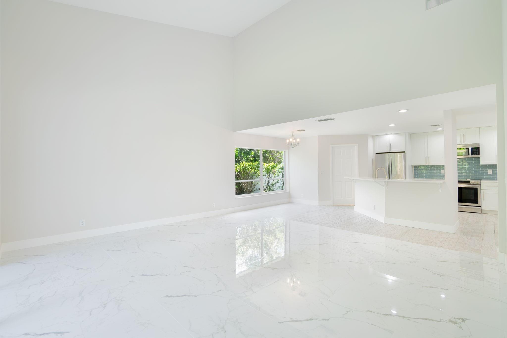 SIENA OAKS - Residential