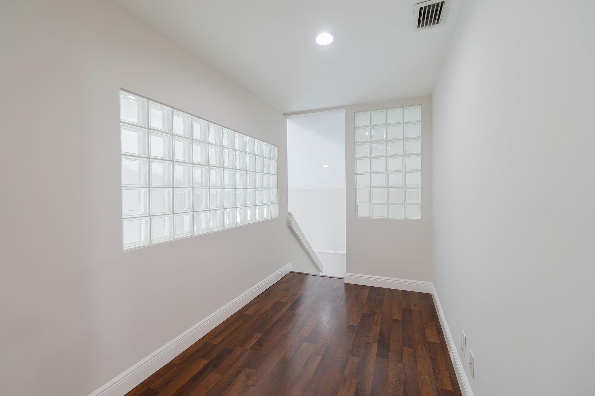 SIENA OAKS - Residential