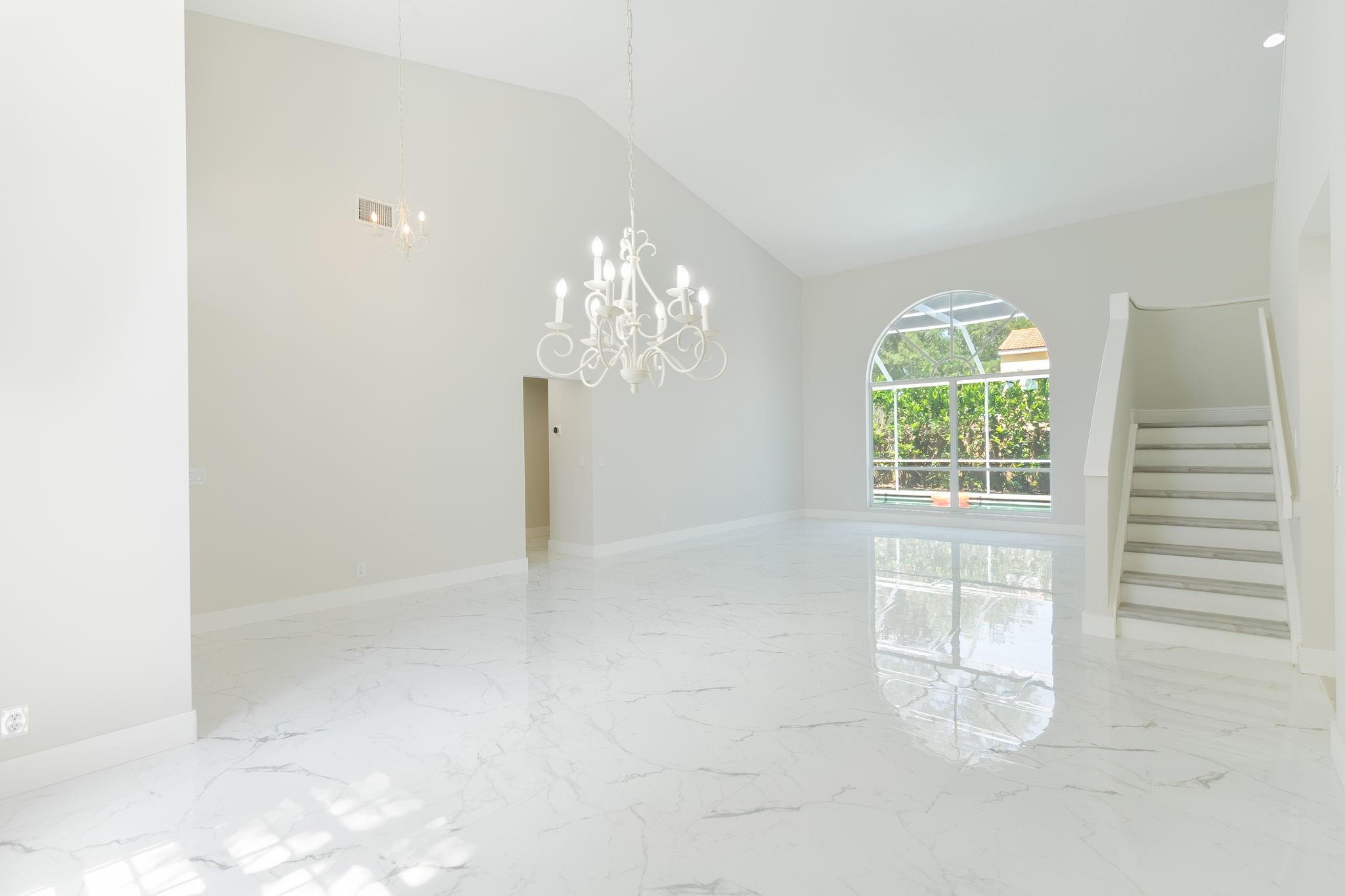 SIENA OAKS - Residential