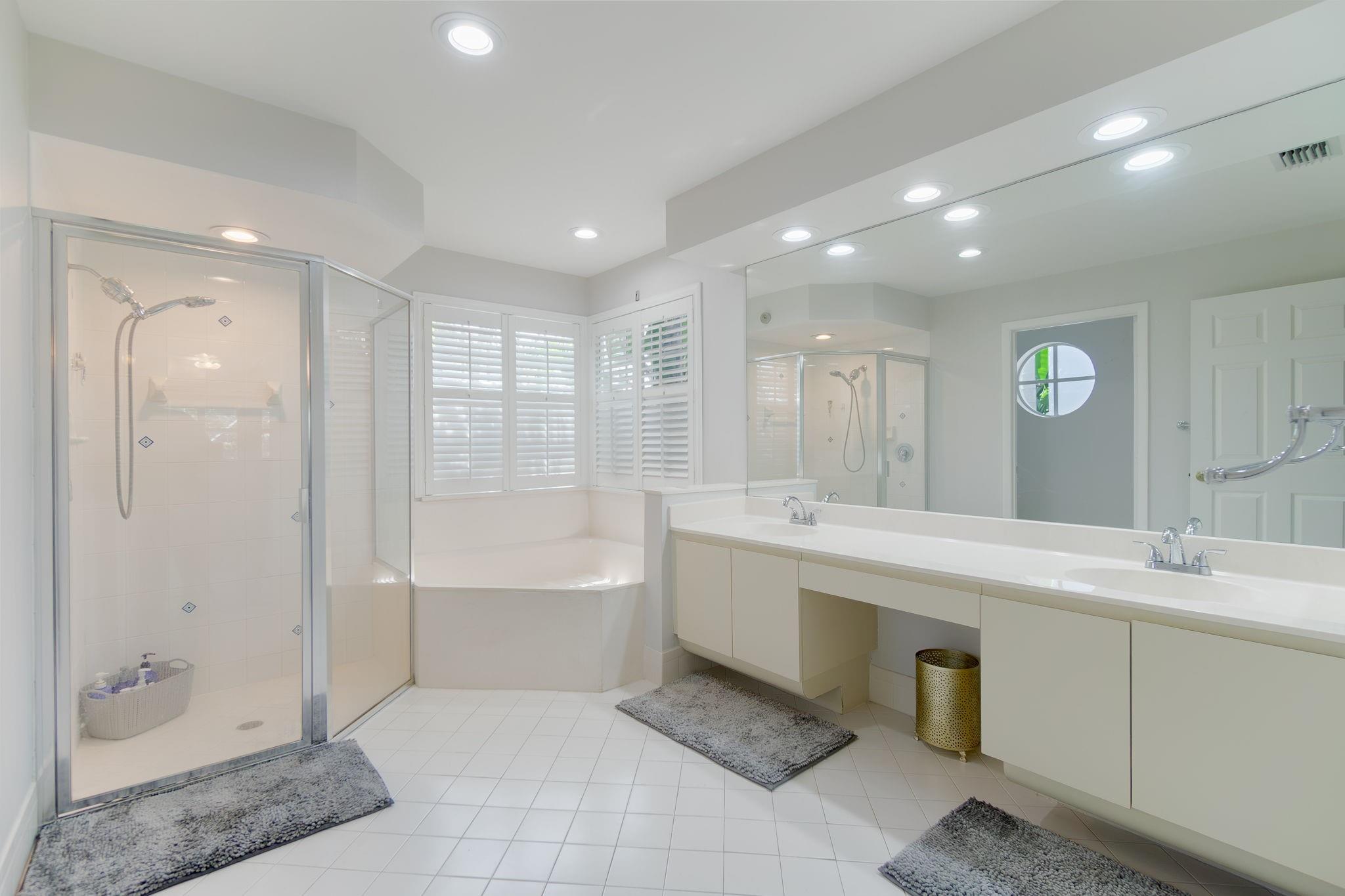 SIENA OAKS - Residential
