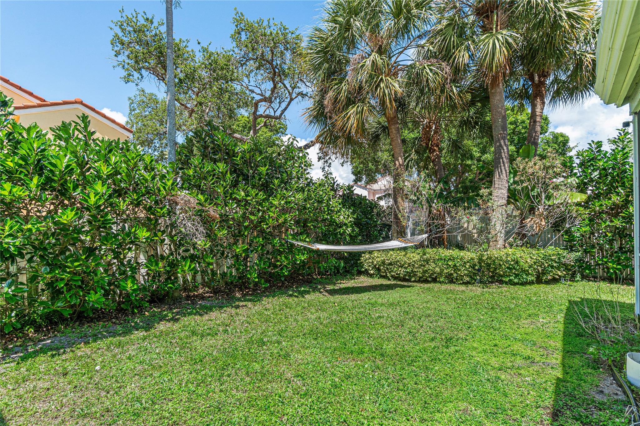 SIENA OAKS - Residential