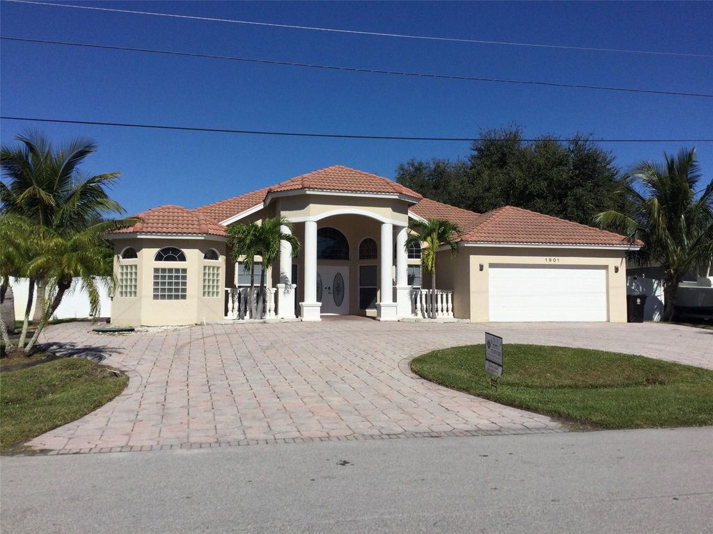 Photo of 1901 SW Notre Dame Avenue, Port Saint Lucie, FL 34953 (MLS # F10473465)