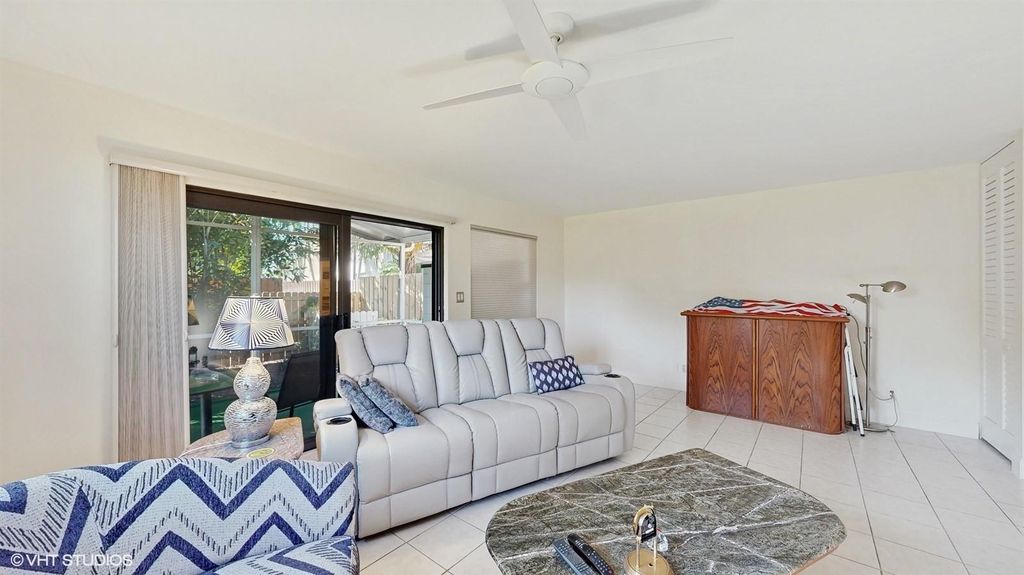 Photo of 2113 NE 11th Ave #2113, Wilton Manors, FL 33305 (MLS # F10531676)