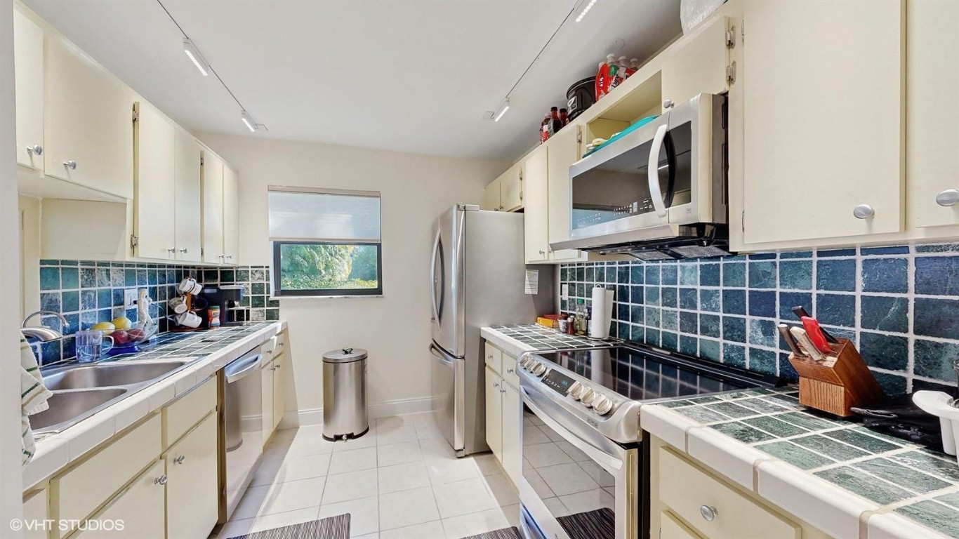 Wilton Pines Townhomes - Residential