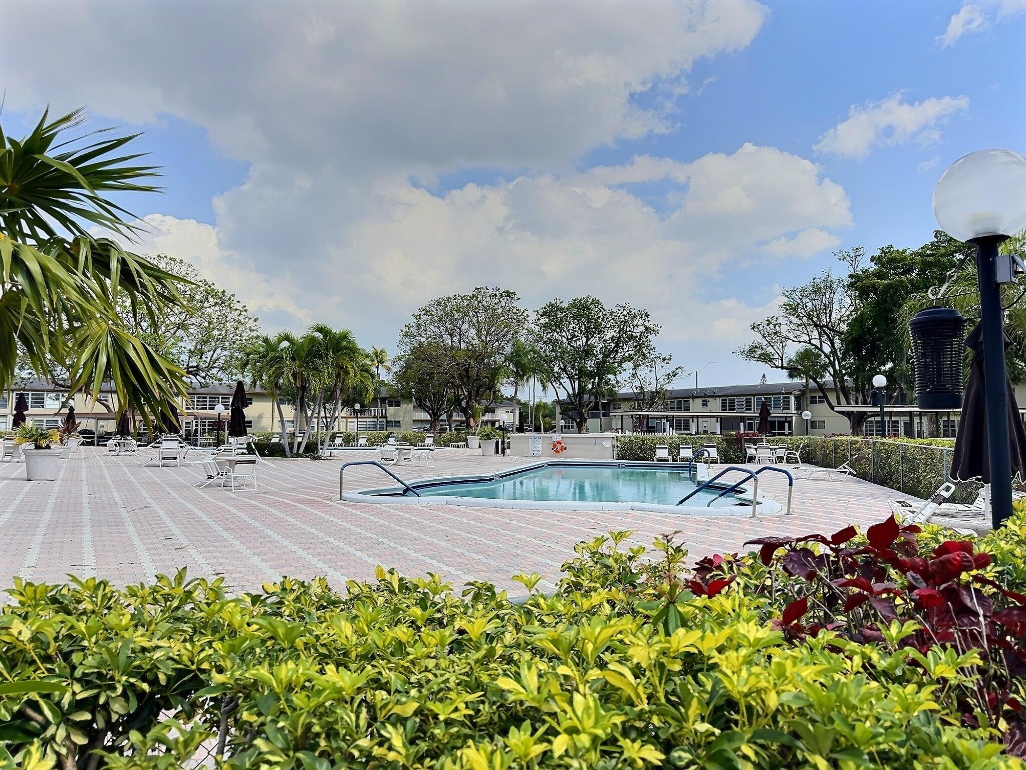Oriole Gardens - Residential