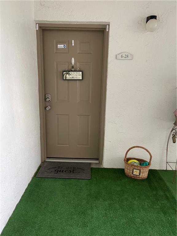 HOLLYWOOD PARC - Residential