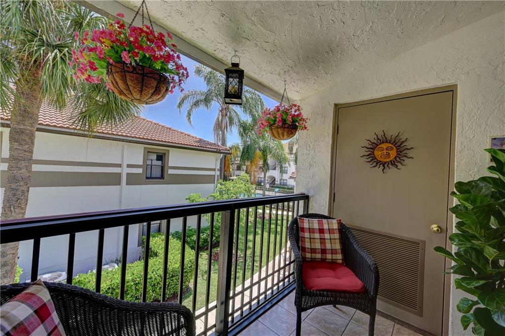 HOLLYWOOD PARC - Residential