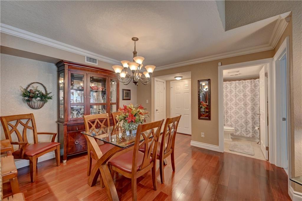 HOLLYWOOD PARC - Residential