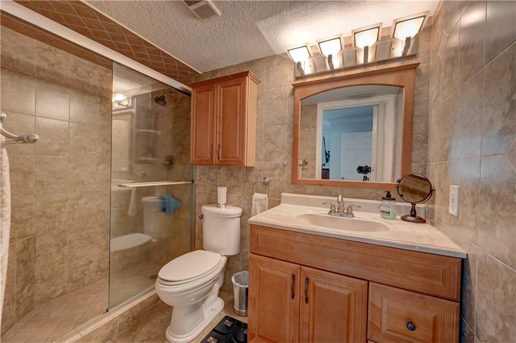 HOLLYWOOD PARC - Residential