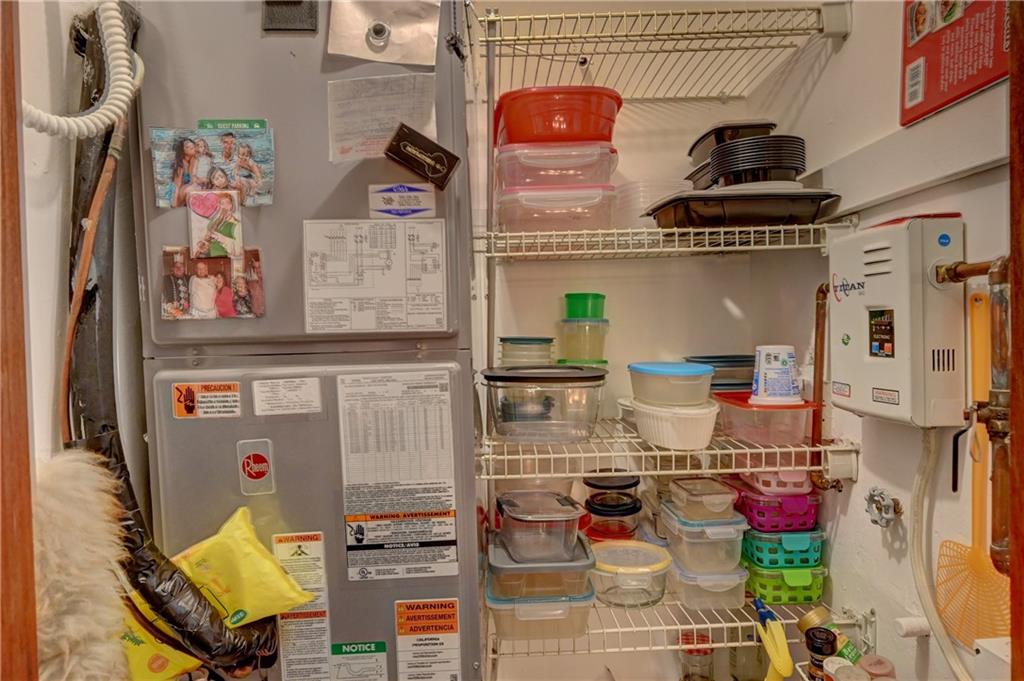 HOLLYWOOD PARC - Residential