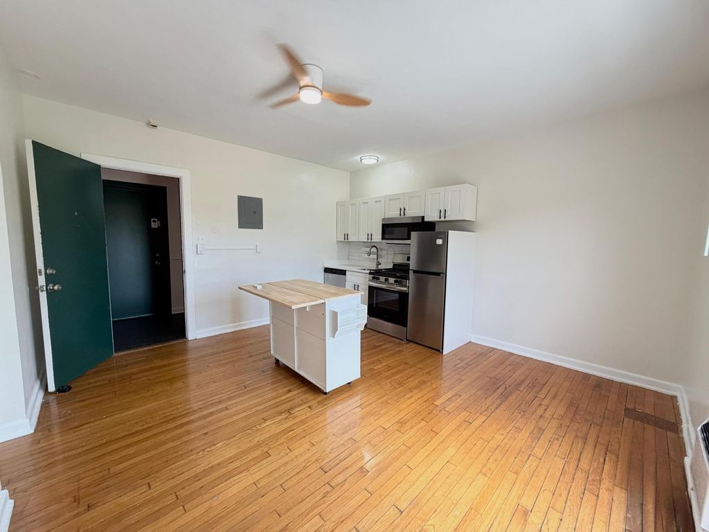 Photo of 623 Park Place #15, West Palm Beach, FL 33401 (MLS # B26019881)