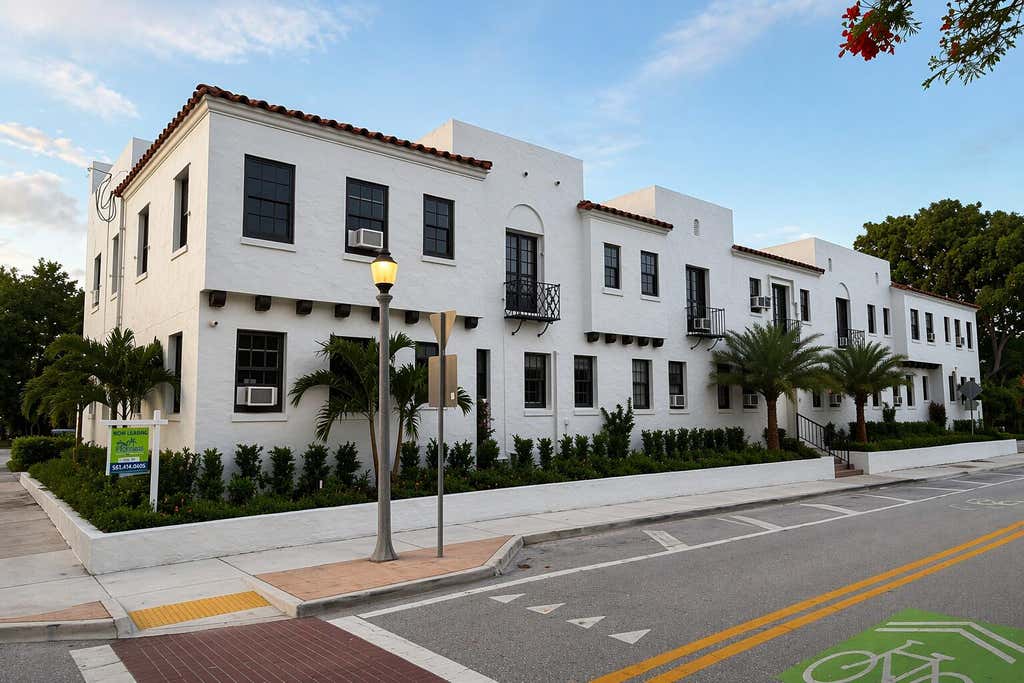 Photo of 623 Park Place #15, West Palm Beach, FL 33401 (MLS # B26019881)