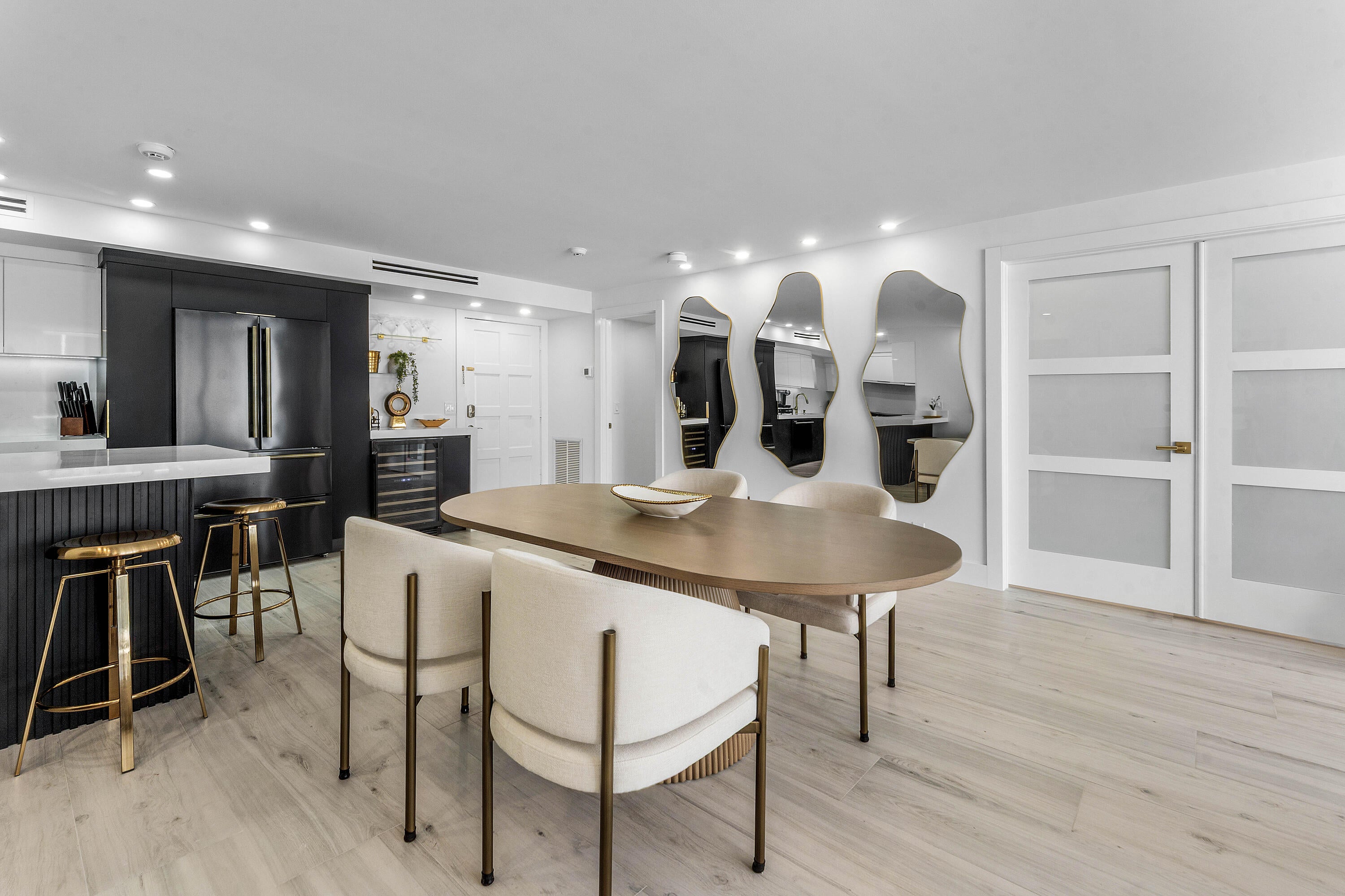 View photos, virtual tours, details... 3570 S OCEAN Boulevard 609