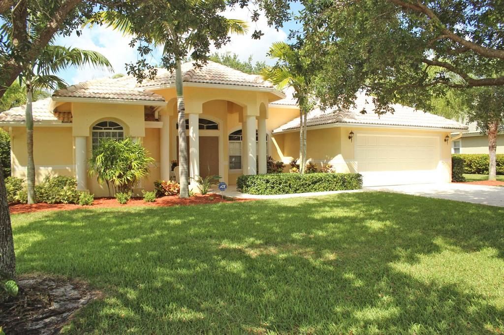 Photo of 534 Rookery Place, Jupiter, FL 33458 (MLS # R10733052)